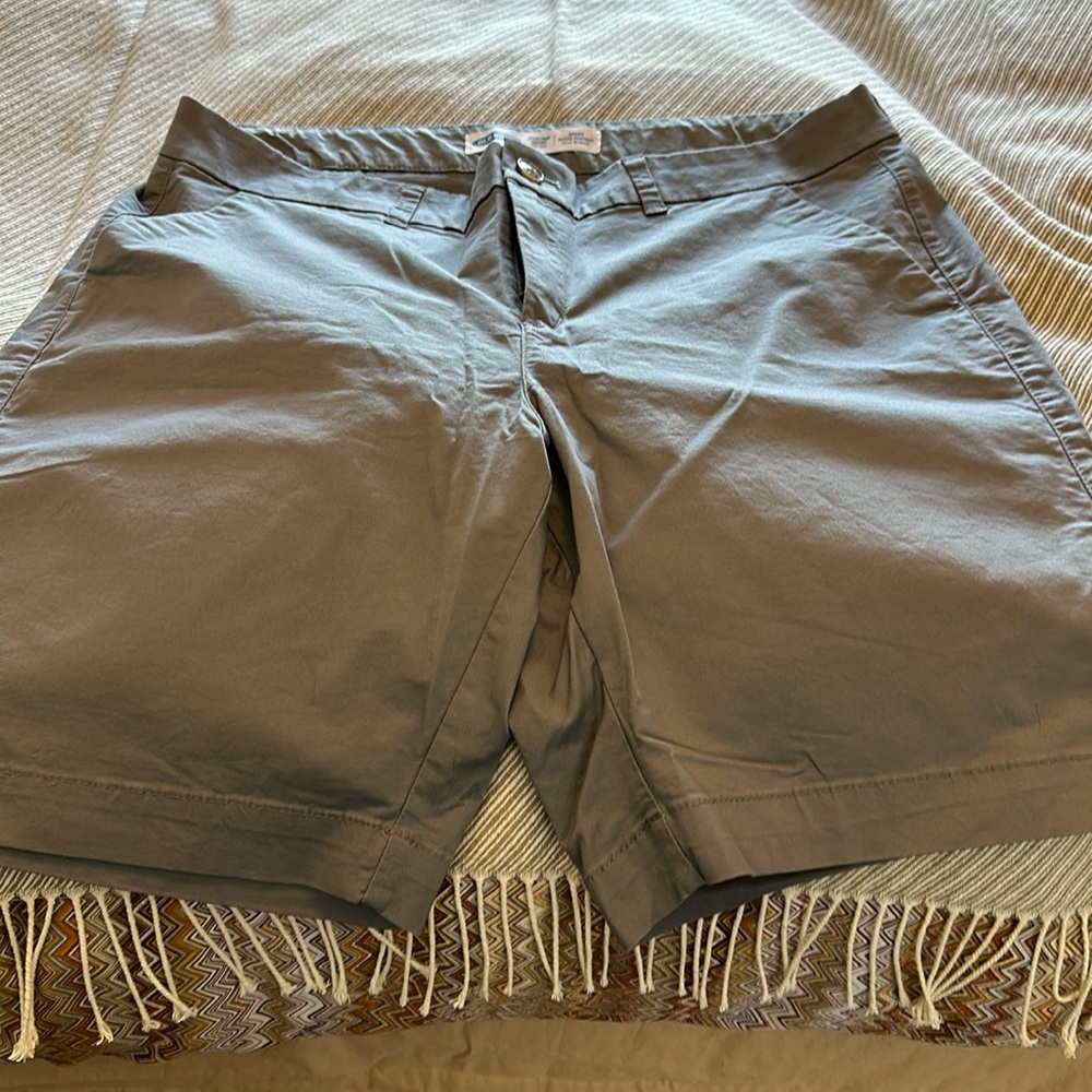 Old Navy Bermuda short